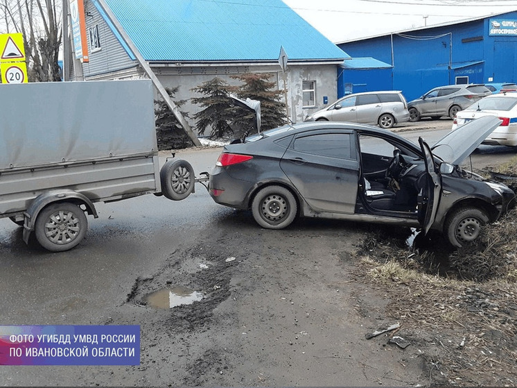 В Иванове при столкновении двух легковых автомобилей получила травмы пассажирка