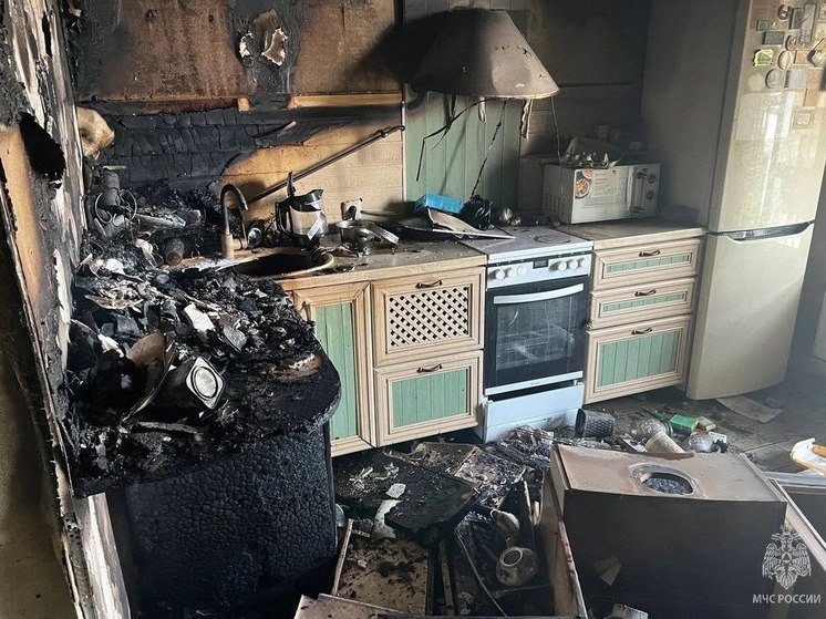 В Белгороде огнеборцы спасли из пожара мужчину
