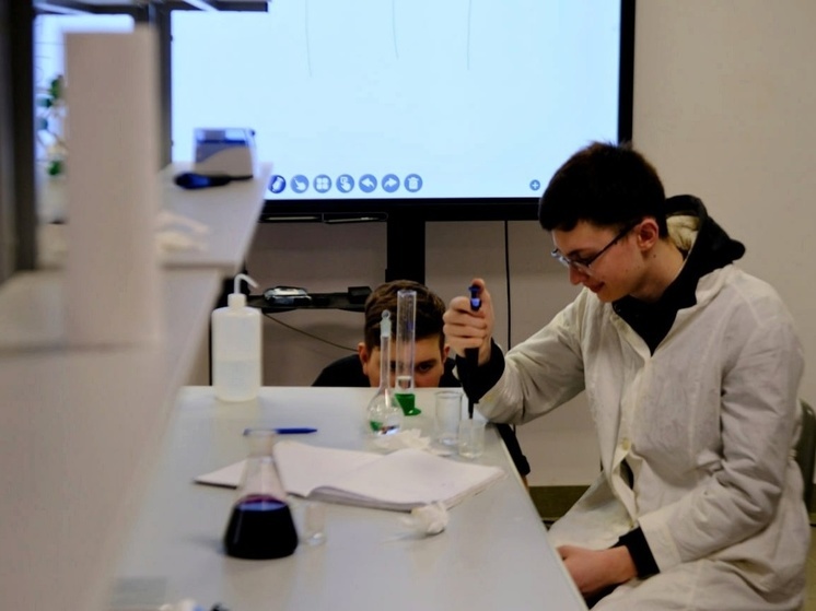 В «БиоТех-Пущино» для юных ученых проходит интенсив по биологии