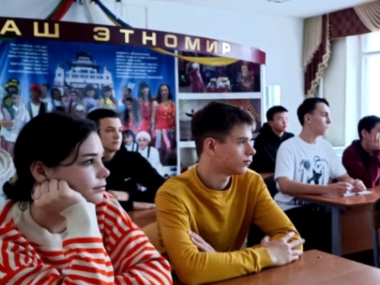 Школьник из Калмыкии примет участие в детском медиасаммите