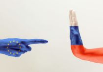 В новый, уже четырнадцатый по счету пакет санкций Евросоюза против России войдут меры борьбы против обхода ограничений, включая потолок цен на российскую нефть