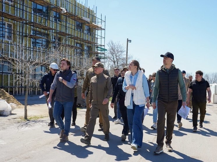 Сергей Кириенко посетил строящийся Центр созидания «Маяк»