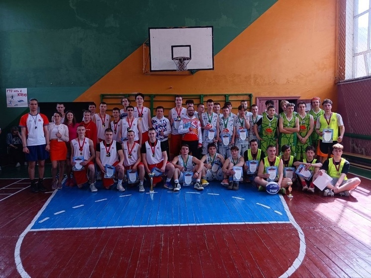 В Дебальцево состоялся Финал Спартакиады школьников ДНР по баскетболу