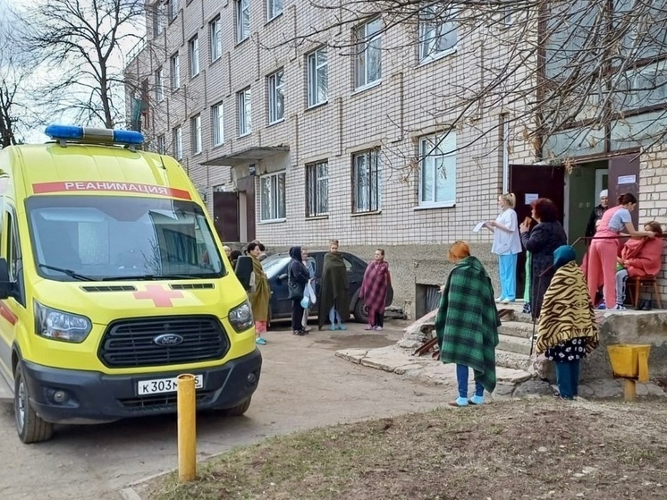 Пациентов областной больницы в Вологде эвакуировали из-за возгорания