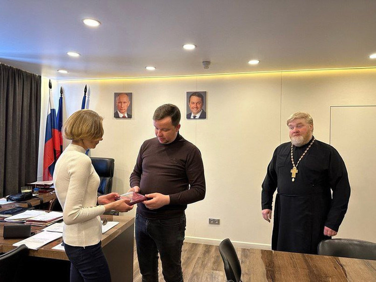 Семье погибшего бойца из Заозерска передали его государственную награду