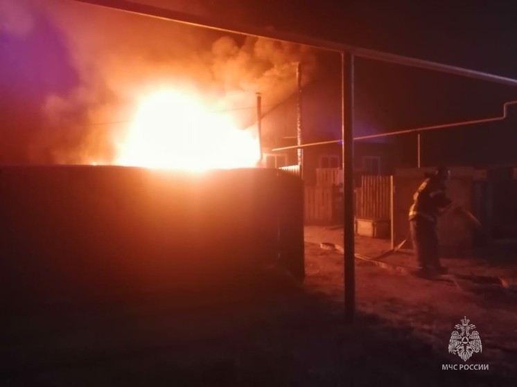 На пожаре в Татарстане пострадали двое взрослых и ребенок