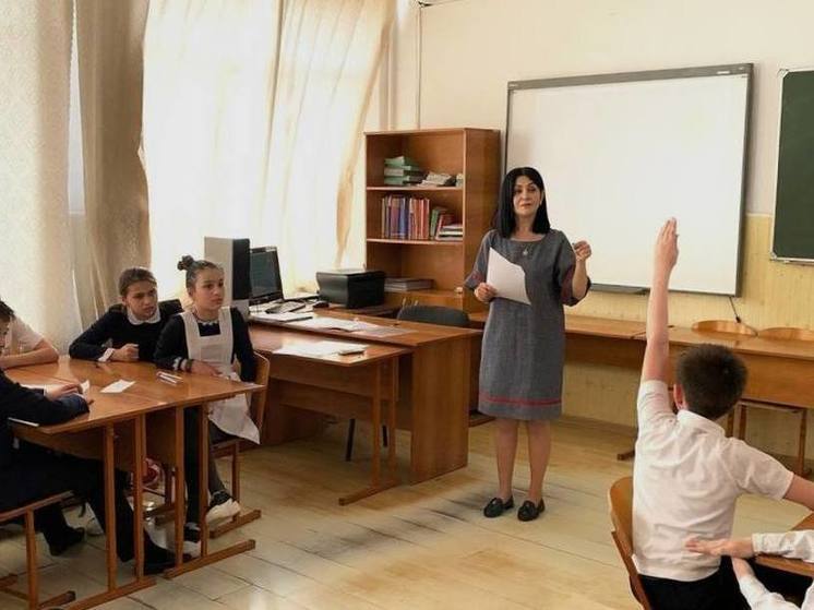  Глава Северной Осетии: у 2 498 педагогов увеличится размер выплаты за классное руководство