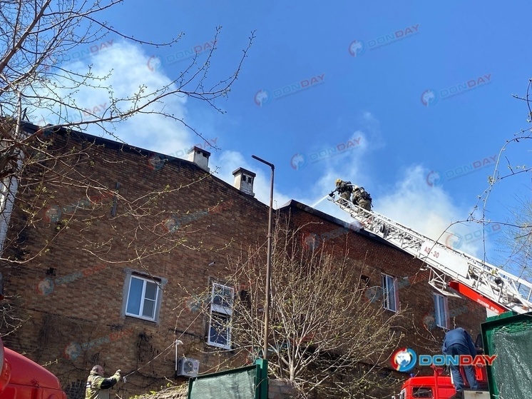 В центре Ростова потушили крупный пожар в Доходном доме Эрберга
