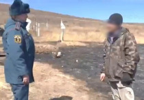 Двое мужчин 9 апреля прогревали землю на кладбище возле села Дульдурга и устроили ландшафтный пожар
