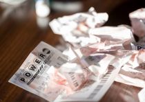 Жителю штата Орегон, обратившемуся за получением крупного выигрыша в лотерею Powerball, отказали в незамедлительной выплате призовых в размере 1,3 млрд долларов