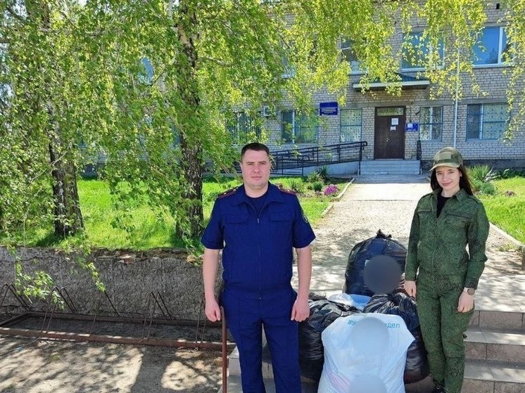 Офицеры Следкома помогли жителям Каховского округа