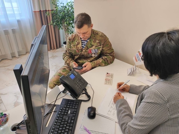 В ЯНАО бойцам ЧВК «Вагнер» помогли получить удостоверения ветеранов боевых действий