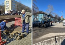 Сотрудники коммунального предприятия «Город» приводят в порядок дороги Йошкар-Олы.