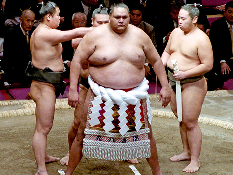Гавайский гигант поразил Японию