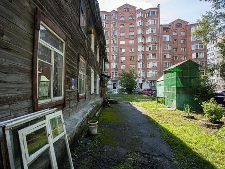 В микрорайоне Затон Новосибирска планируют снести 46 деревянных домов