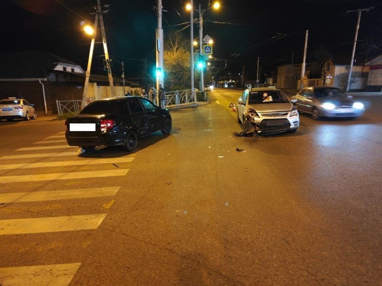 В Ставрополе 22-летний водитель спровоцировал ДТП, пострадала 54-летняя женщина