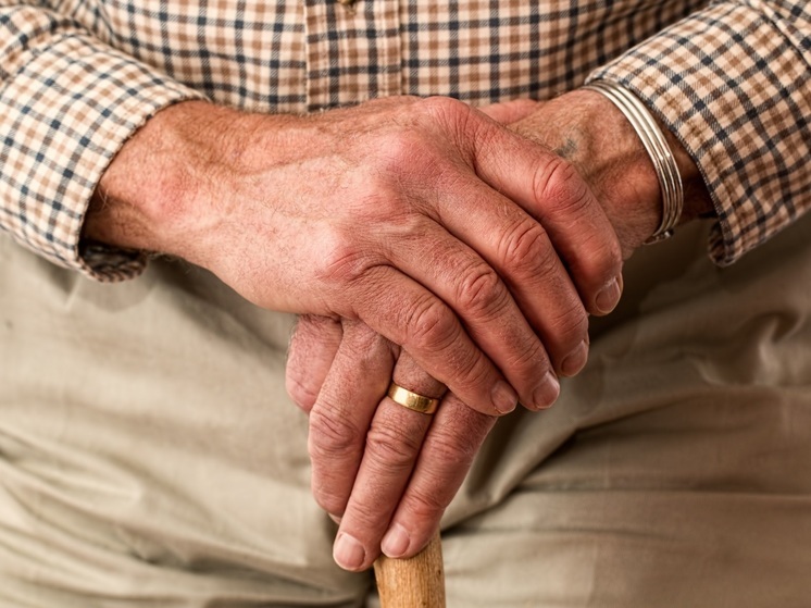 ЦБ намерен обязать банки ввести механизм «второй руки» для пенсионеров