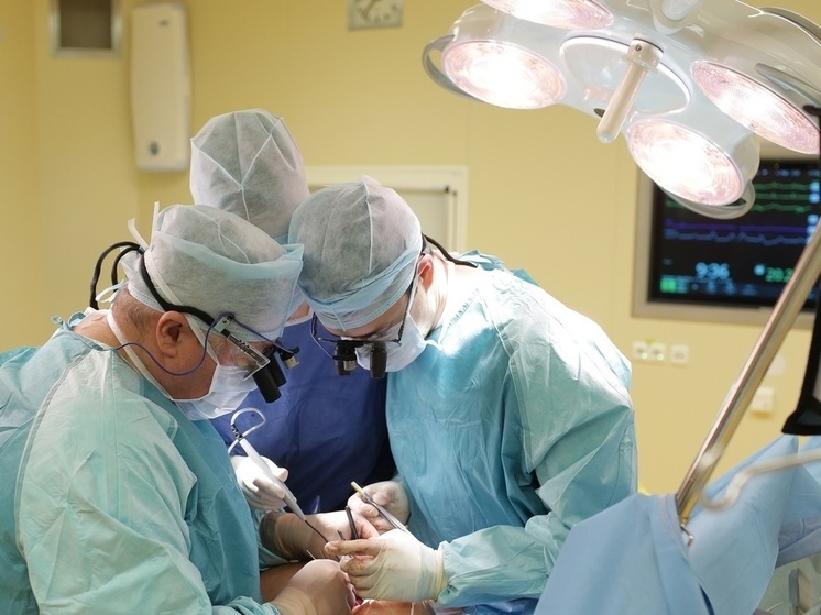 Калининградские кардиохирурги провели уникальную операцию 71-летнему пенсионеру