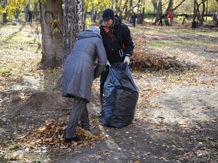 Почти 800 кубометров мусора убрали в Омске на первом среднике в 2024 году