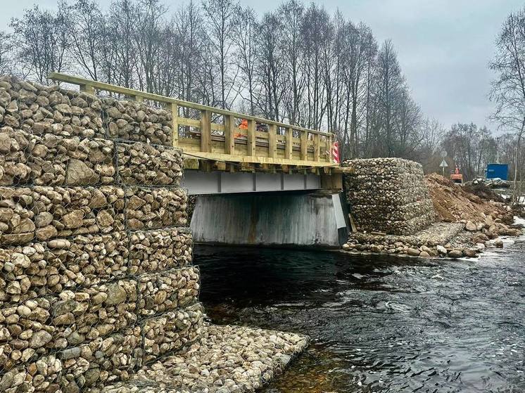 В Батецком районе отремонтировали мост через реку Удрайка