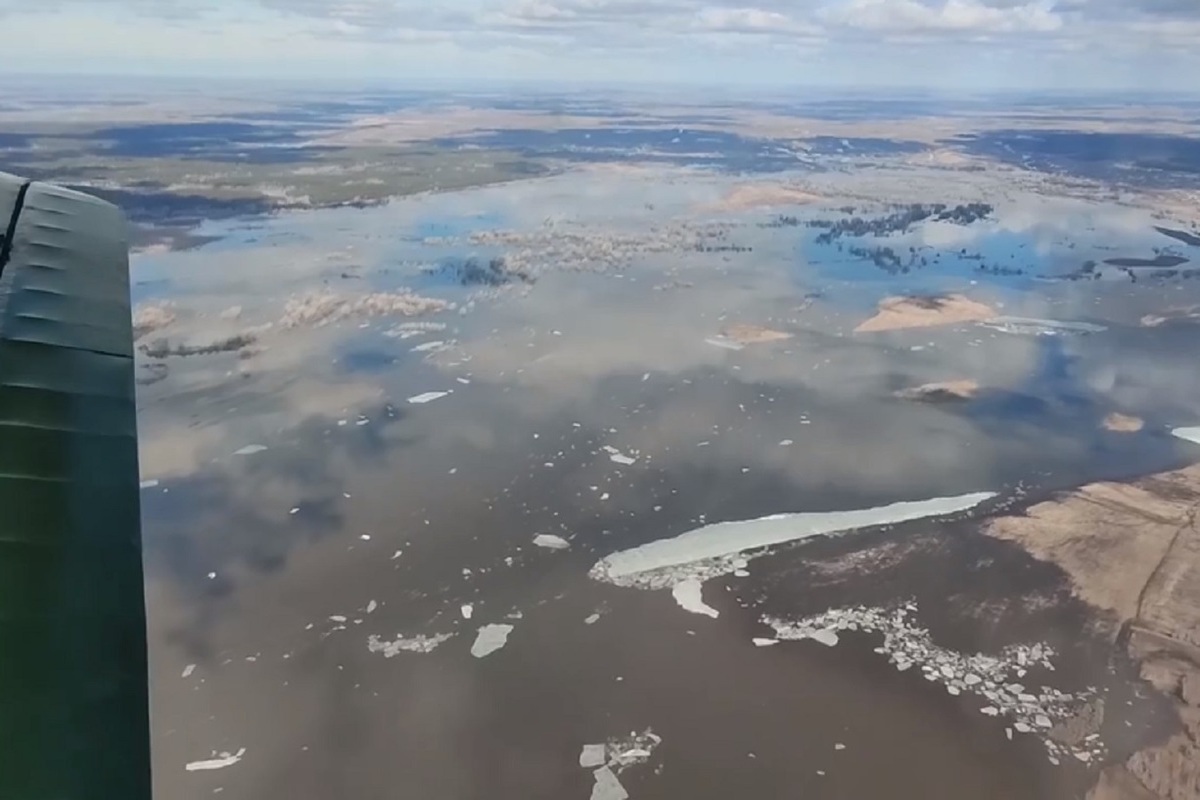 Крестный ход прошел над затопленными населенными пунктами Зауралья - МК  Екатеринбург