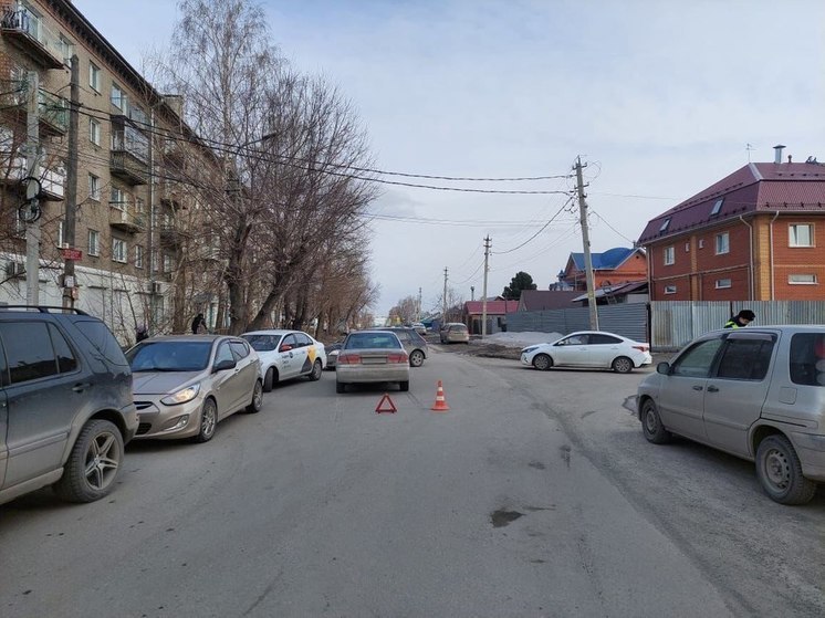 В Октябрьском районе Новосибирска водитель совершил наезд на ребенка