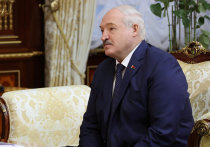 Президент Белоруссии Александр Лукашенко заявил на встрече с российским лидером, что идеи Владимира Путина по мирному урегулированию на Украине найдут отклик, как ни странно, у украинских военных