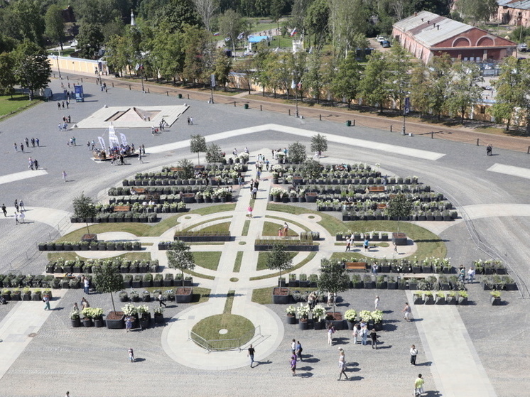 В Смольном рассказали, в каких районах Петербурга появятся сады-трансформеры