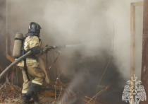 Днем 11 апреля в Йошкар-Оле горел ангар на улице Ленинградской.