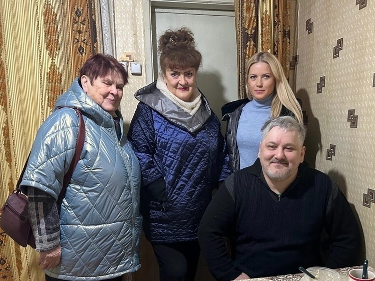 Депутат ЗСК Вероника Иванчикова посетила на дому инвалида первой группы в Лазаревском районе