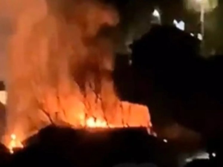 В Ростове-на-Дону на Сельмаше сгорел частный дом