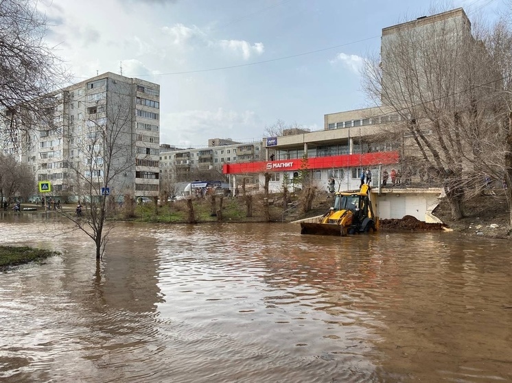 В Оренбурге большая вода добралась до Чкалова