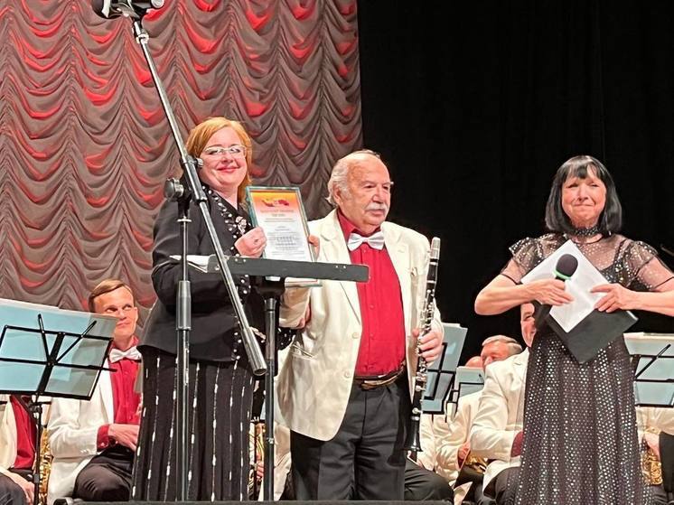 Концертом и наградами отметил 30-летие Ялтинский театр духовой музыки