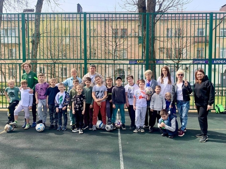Депутат ЗСК Станислав Гринев организовал мастер-класс по футболу для детей