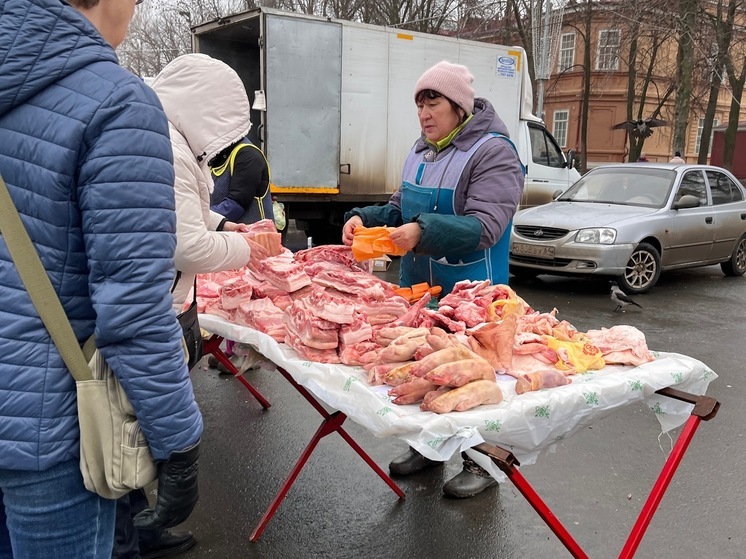 В Саратове около правительства и мэрии запретили торговать мясом