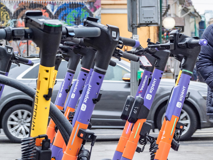 В Москве штрафы за катание на электросамокате вдвоем вскоре станут автоматическими