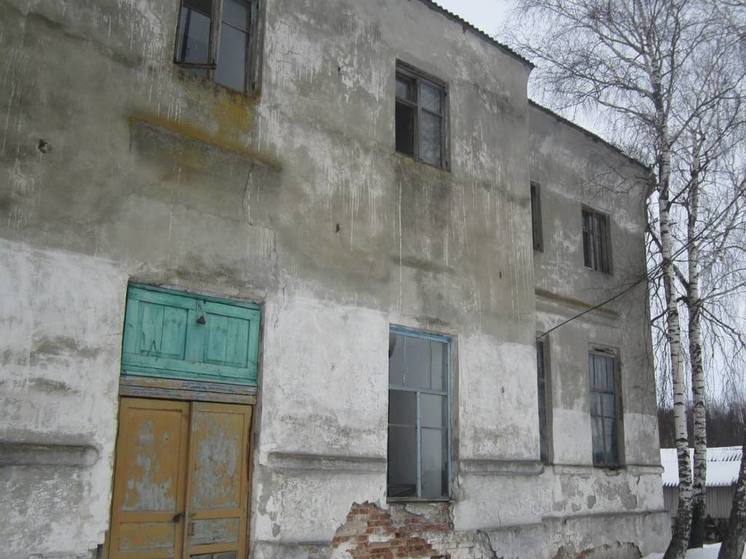 В Курской области закрыли доступ в два опасных здания Домов культуры