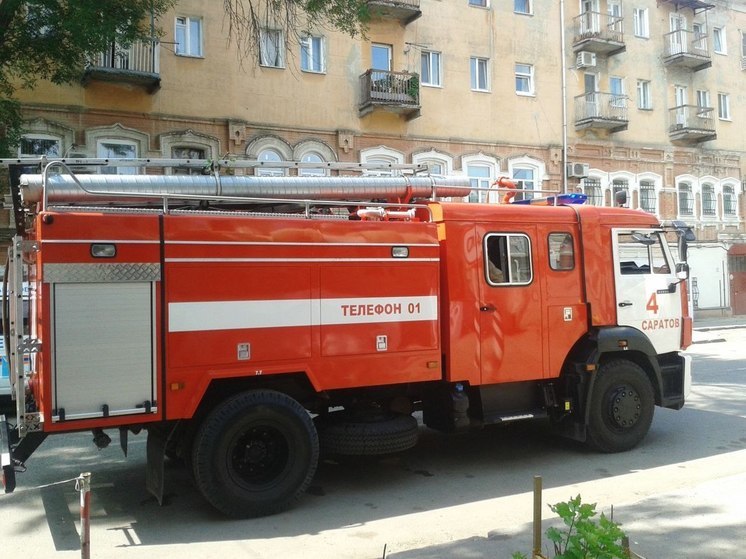 В Татищевском районе горело сено