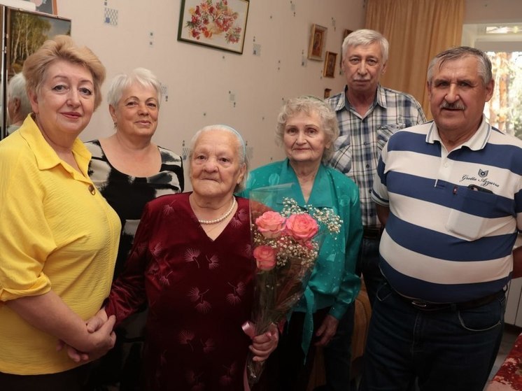 Жительницу Протвино поздравили с 95-летием
