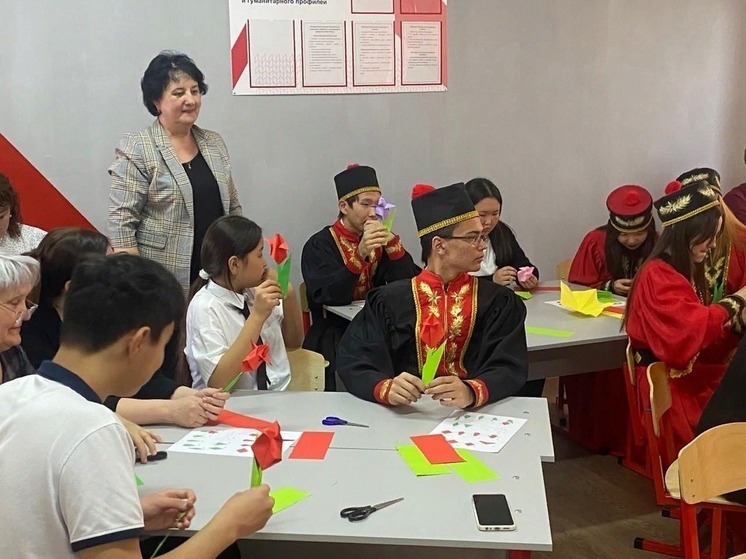 Школьники из ЛНР узнали о достопримечательностях Калмыкии
