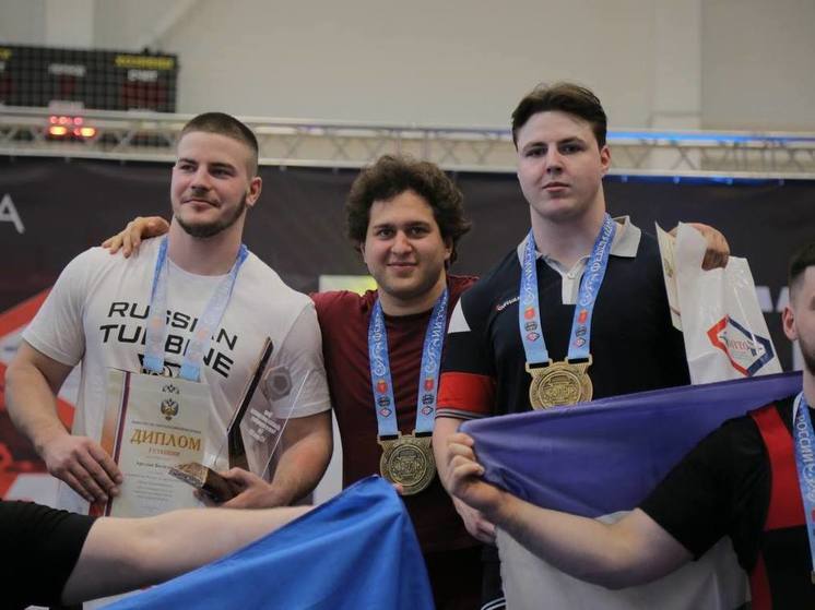 В Туле наградили участников чемпионата и первенства РФ по пауэрлифтингу