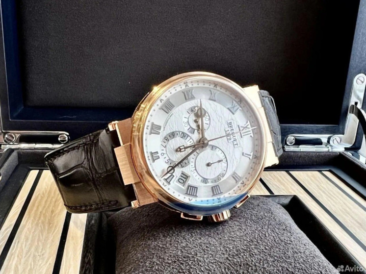 Житель Новосибирска продает швейцарские часы за 2,8 млн рублей