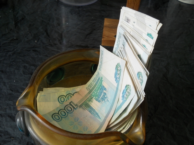 4 миллиона за неделю: пермский пенсионер несколько дней передавал аферистам деньги