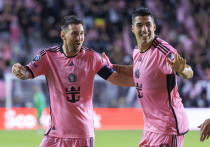 Бывшие нападающие испанской «Барселоны» аргентинец Лионель Месси и уругваец Луис Суарес принесли «Интер Майами» победу над «Спортинг Канзас-Сити» в гостевом матче чемпионата североамериканской лиги MLS со счетом 3:2.