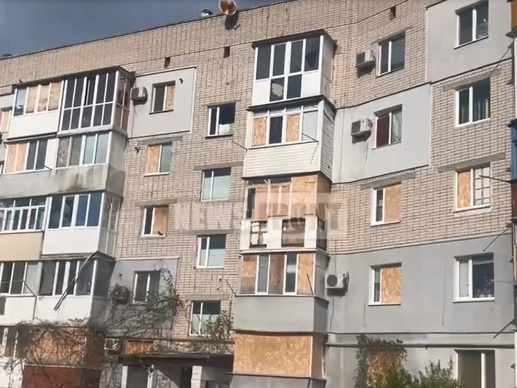 Военкор: ВСУ бьют по жилым многоэтажкам Каховки