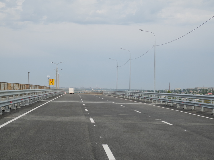 На волгоградских дорогах смонтируют еще 12 км линий освещения