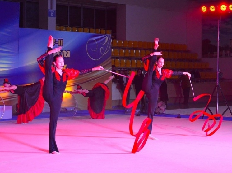 В Элисте отметили 40-летие художественной гимнастики в Калмыкии