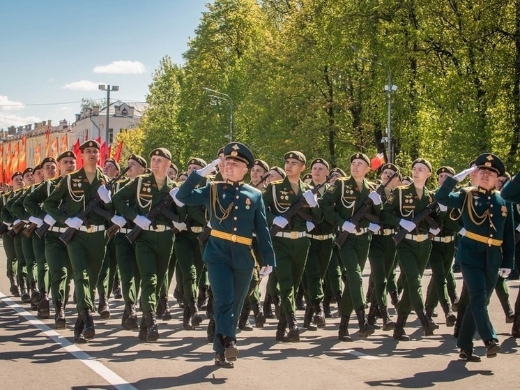Василий Анохин поздравил воинов ПВО с профессиональным праздником