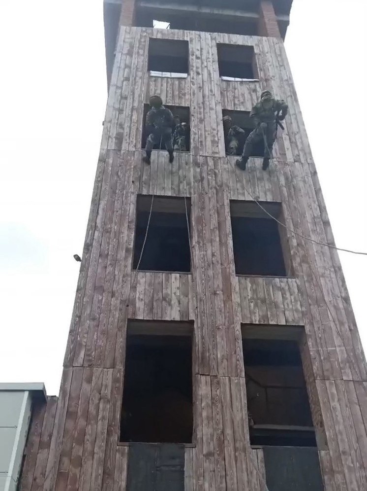 Маргеловцы Серпухова штурмовали высотное здание