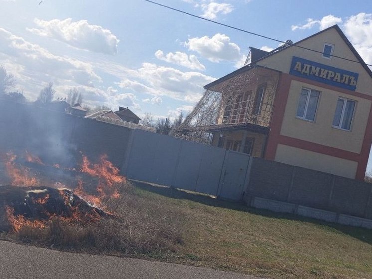 В Херсонской области сотрудники ДПС спасли от огня дом в Стрелковом